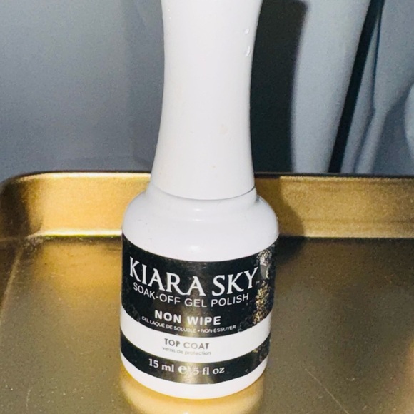 Kiara Sky Gel Polish Essentials NON WIPE
Top Coat 0.5oz clear - Picture 4 of 6
